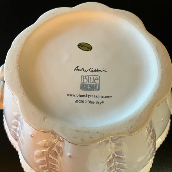 A BLUE SKY CHICKEN COVERED CASSEROLE DISH NEST PORCELAIN WHITE.9 x 9 BUY NOW - Picture 16 of 16